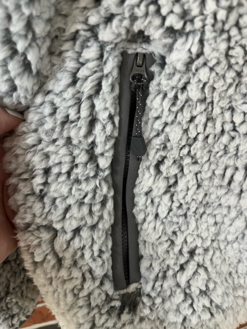 EDDIE BAUER Gray Fireside Plush Sherpa Half-Zip Pullover Hoodie M NWOT - Picture 5 of 11